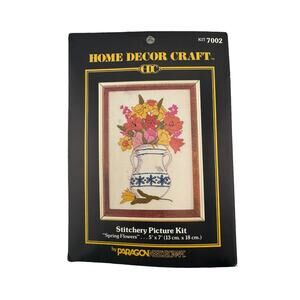 Vintage Paragon Needlecraft Spring Flowers Needlepoint Kit